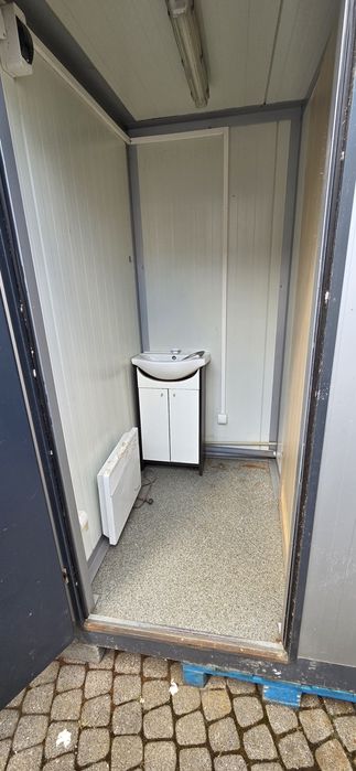Kontener WC ubikacja toaleta budowa  dzialka