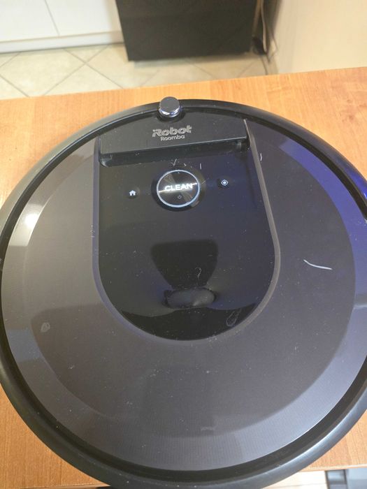 iRobot Roomba i7