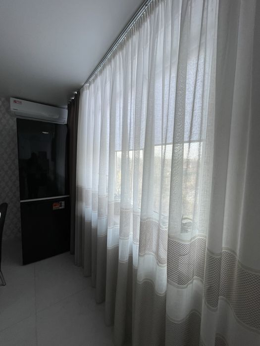 Продам трикімнатну з ремонтом та меблями