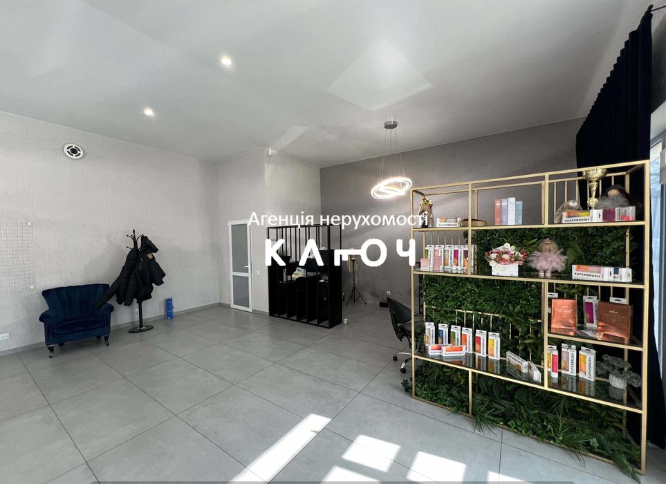 Продаж комерції,  ЦЕНТР, навпроти ПриватБанку