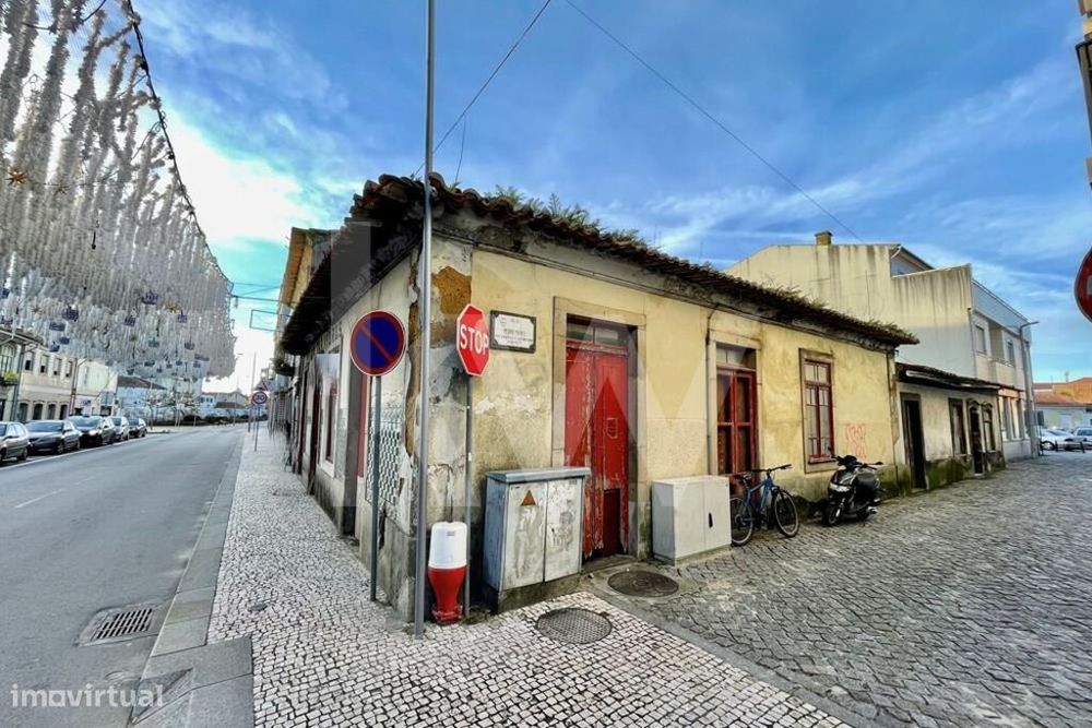 Fantástico Imóvel Urbano Para Construção Ou Reabilitação, No Centro De