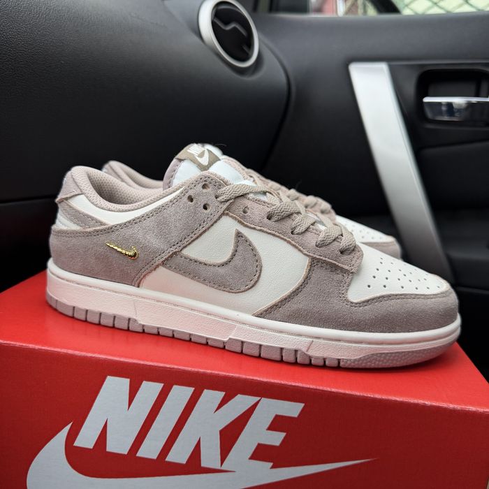 Жіночі бежеві з білим кросівки найк данк  Nike SB Dunk Low Sail Beige