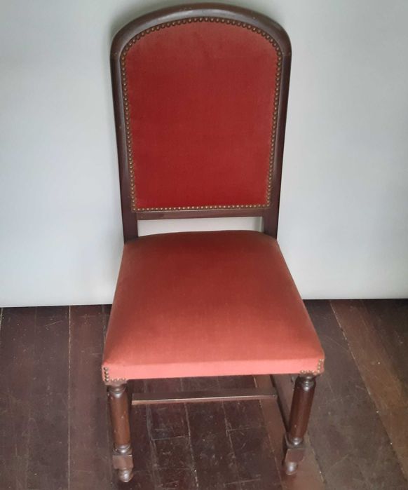 Antiga Cadeira Madeira Maciça Estofada Vermelho