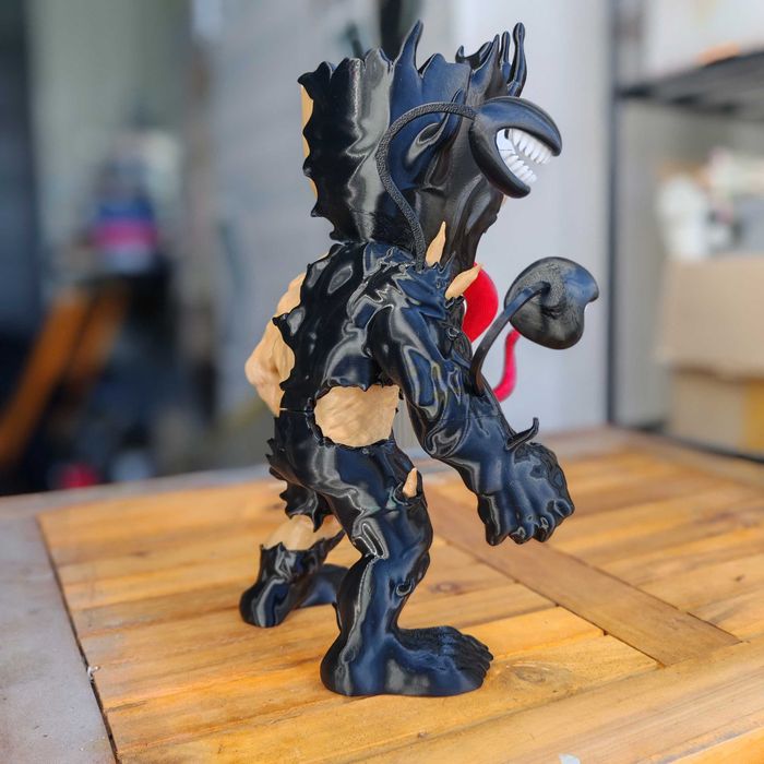 Figure Groot x Venom (Custom) – Pintado à Mão