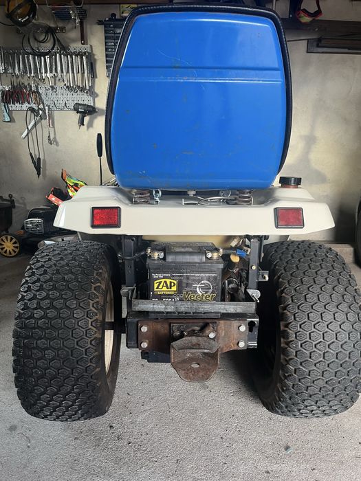 Traktor ogrodowy