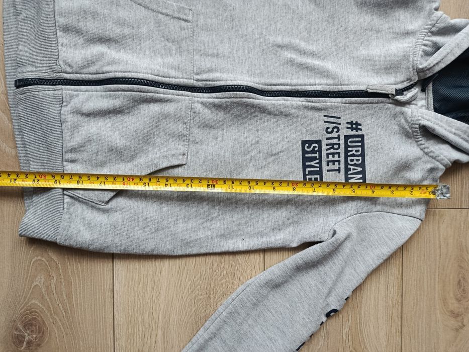 Dwie bluzy chłopięce 146 united colors  of benetton