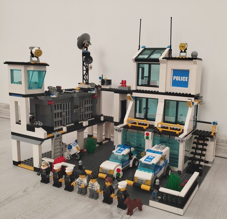 LEGO City 7744 Police Headquarters — Колекційний Стан (Ретро 2008)