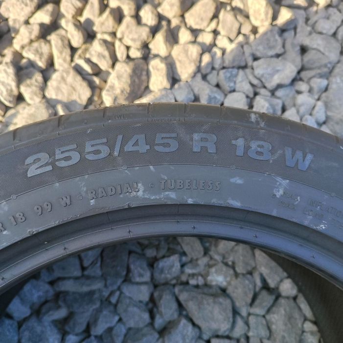 Пара літніх шин Continental 255/45 R18 001877
