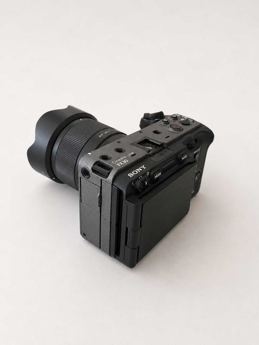 Sony FX30 + Viltrox AF 35mm f/1.7 + Bateria Original + Carregador