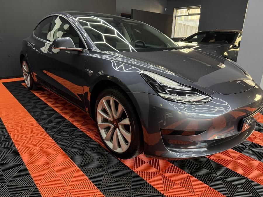 Tesla Model 3 Standard Range Plus RWD511338636431872003