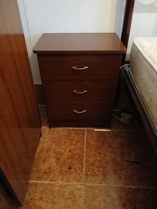 Mobilia de quarto casal completa