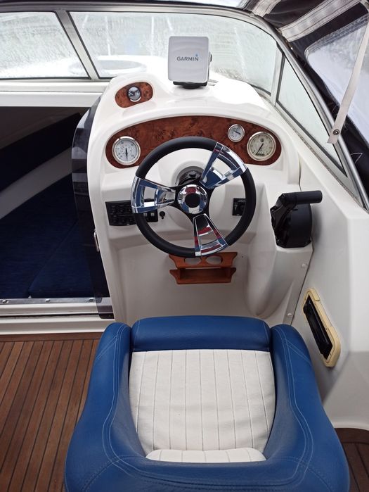Łódź motorowa Galeon Galia 620 Evinrude E-tec 200 kabinowa motorówka jacht