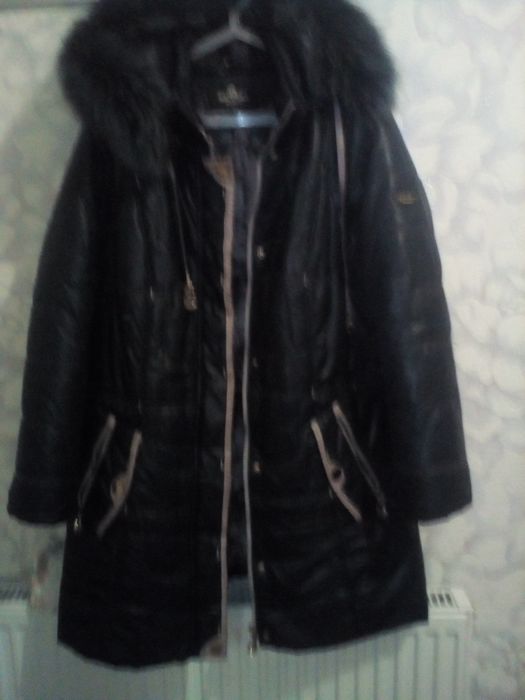 Куртка зимняя с капюшоном