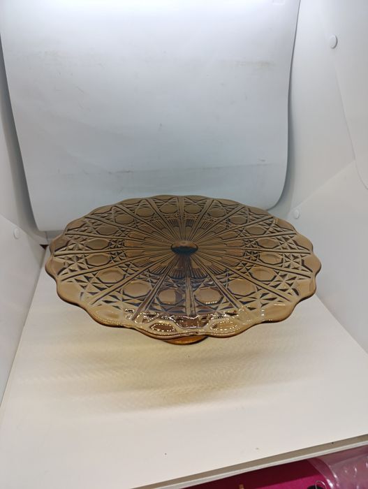 Редчайшая стеклянная плоская бутербродница тортовница на ножке СССР