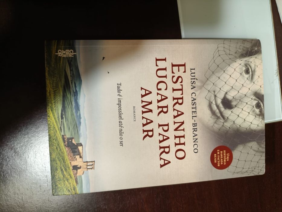 Estranho lugar para amar de Luísa Castel-Branco