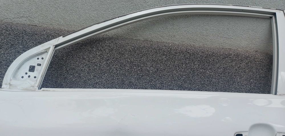 Двері передні Toyota corolla