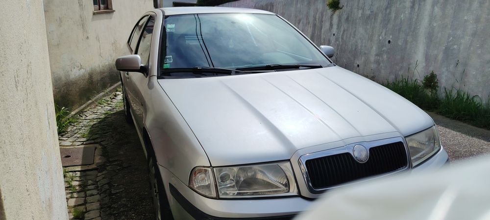 Skoda Octavia 1.6 gasolina+GPL