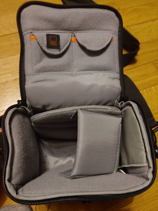 Pokrowiec na aparat Lowepro Apex 110AW