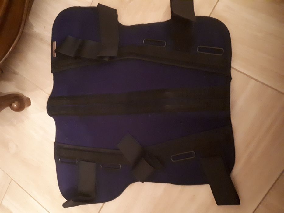 Orteza kolanowa łuska Adama