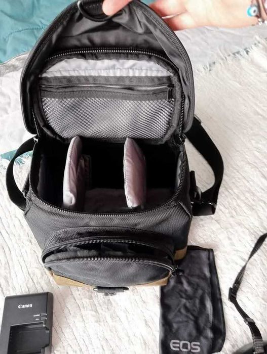 Máquina Canon 1300 D