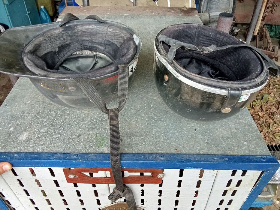 Мото каска чорна бу