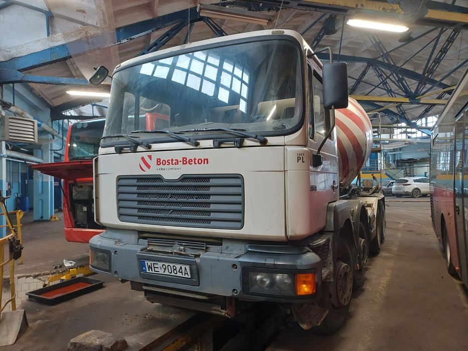 MAN 32364  Betonomieszarka MAN 2000 r.