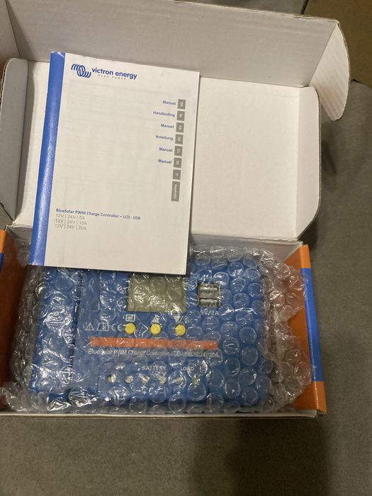 Контроллер заряда Victron Energy BlueSolar 20A