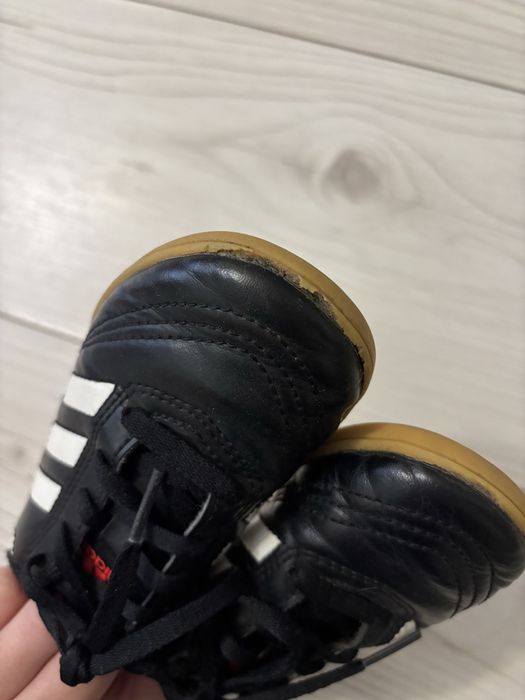 Футзали адідас  для дитини