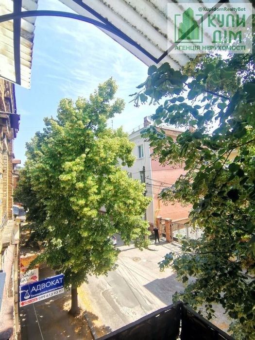 Продаж 2х кімнатної сталінки в Центрі