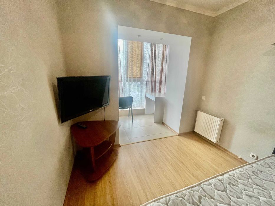 Центр міста! Сучасна 3-х кімн.-студіо. Автономне опалення!