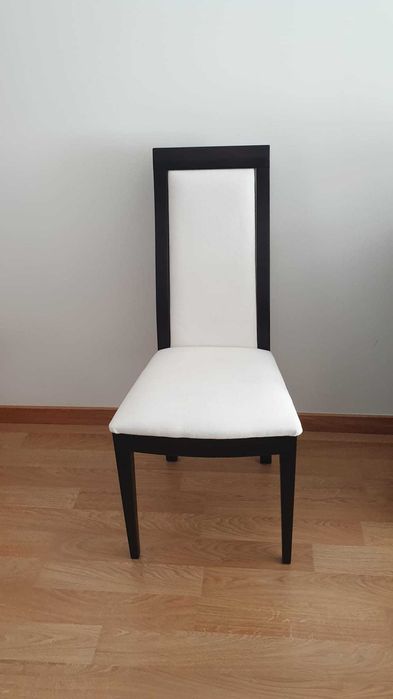 Mesa sala de jantar com 6 cadeiras em carvalho wengué