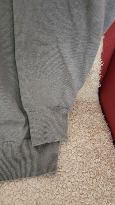 Sprzedam sweter młodzieżowy Tommy Hilfiger