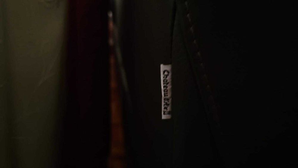 Sofá 2/3 lugares Chateau d’Ax em pele — Como novo