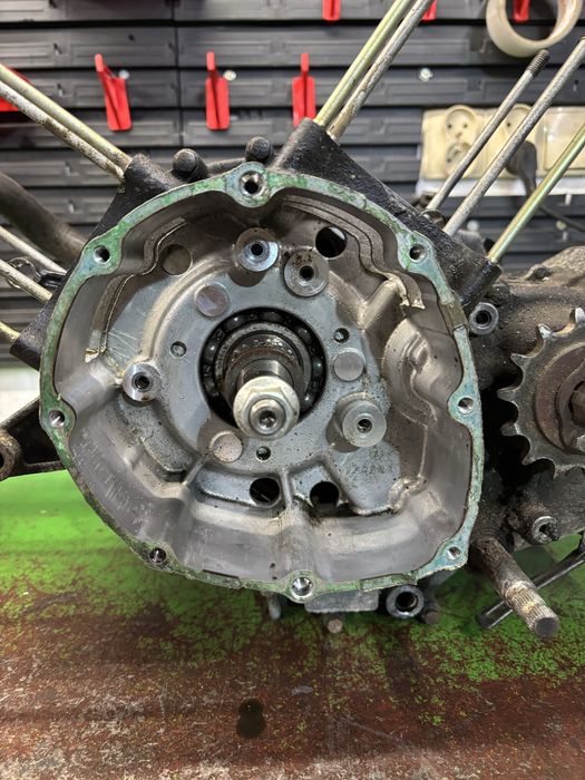 Dół silnika wał kartery skrzynia HONDA VARADERO  125 XL