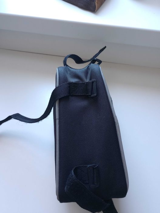 Sakwa na telefon na ramę roweru