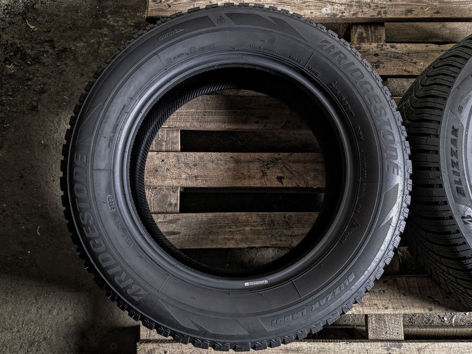 Поштучно 215/65r17 Bridgestone | LM001 / 6  | 7.5mm / 8mm | Одиночки / 1шт | Ідеальний стан, без пошкоджень, без ремонтів, без дефектів