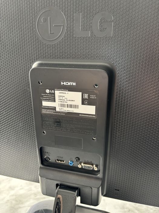 Монитор LG 24 дюйма 60 герц