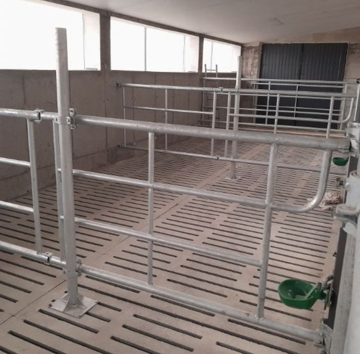 Wygrodzenia dla bydła, drabinka paszowa, konstrukcja