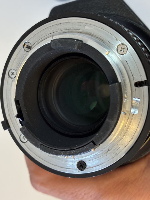 Objetiva Nikon AF Nikkor 75-300mm f/4.5-5.6 (Construção em Metal / Made in Japan)