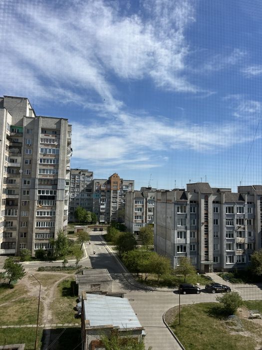 Продаж 3-х кім квартири по Набережній