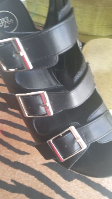 Botki sandałki klamry czarne 38 skóra ekologiczna