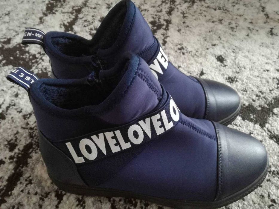 Buty damskie, botki sportowe 39