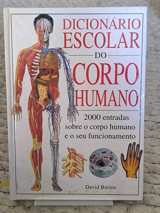 Dicionário Escolar do Corpo Humano
de David Burnie