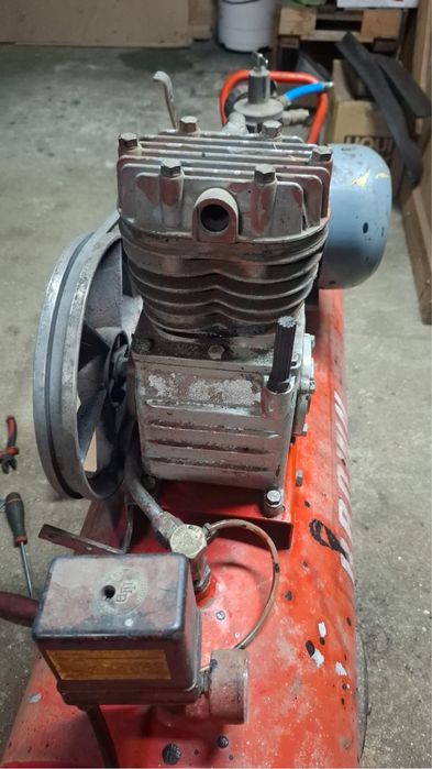 Compressor 100l Monifasico