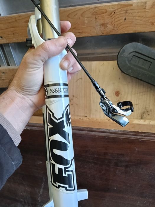 Suspensão Fox evolution series c bloqueio