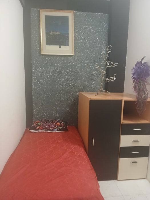 Quarto individual na Amadora