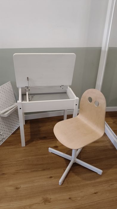 Conjunto secretária criança+ cadeira+ acessórios