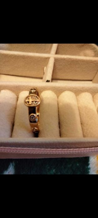 Piękny pierścionek różaniec