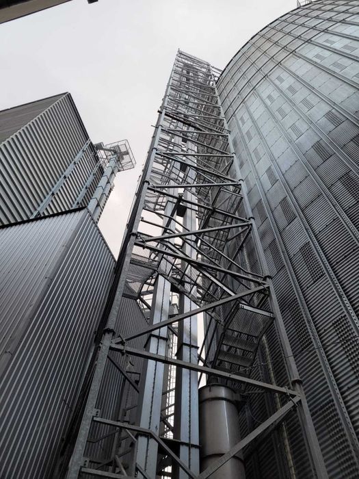 Podnośnik Kubełkowy, system załadunku silosów