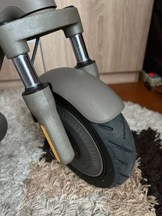 Продам самокат Xiaomi Electric Scooter 4 Pro Max